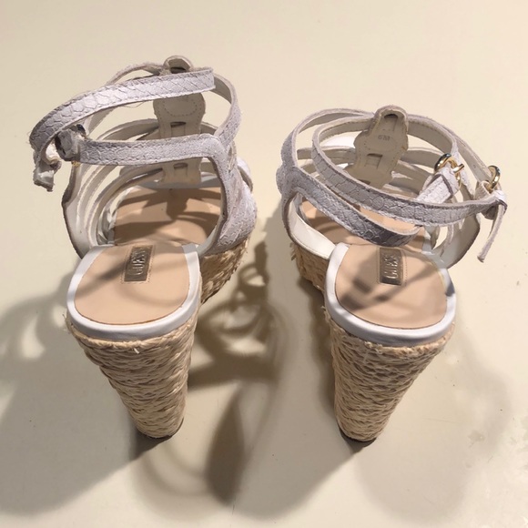 Guess white wedge sandals - Picture 4 of 4